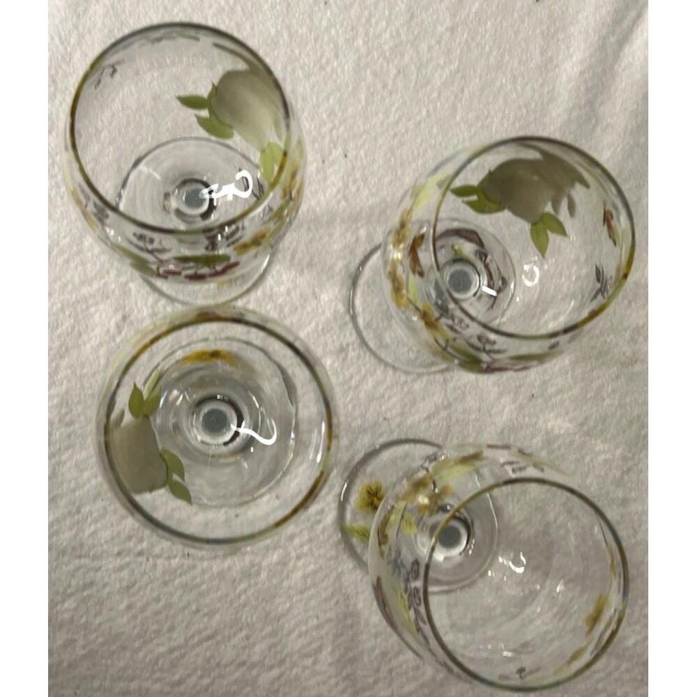 PIER 1 HAND PAINTED SOPHIE SOFIE BUNNY WINE GLASS Set of 4 GOBLET Hostess Gift - Picture 3 of 5